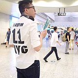 抠图五毛一张的头像