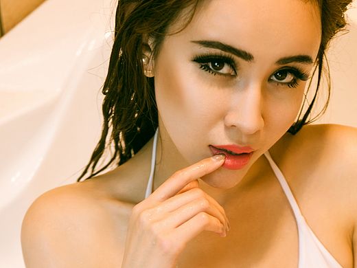 SEX GODDESS系列4（个人主页-ZMTU5OTE0OTY=） - 修图/后期 - 站酷设计师澜LANAIGC原创素材 - 站酷ZCOOL