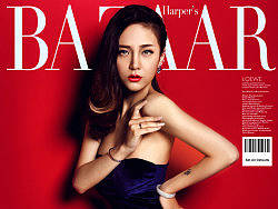 MODEN HOT MOM! 