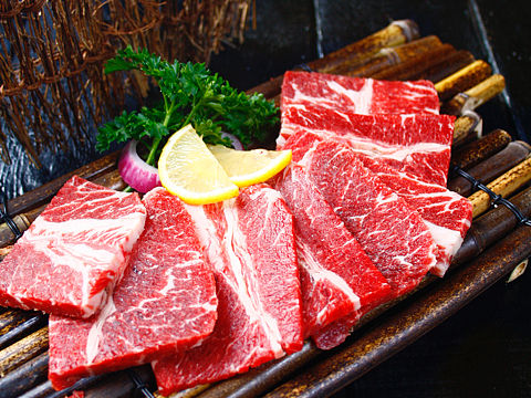 炭火烤肉 