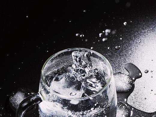 矿泉水（个人主页-ZNTE1MzAzODQ=） - 美食摄影 - 站酷设计师祁百意原创素材 - 站酷ZCOOL