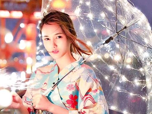 我在灯火阑珊处