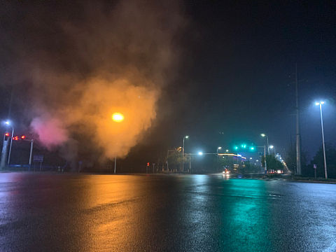 色彩濃烈的路口（個人主頁-ZNDE0ODAyMDA=） - 人文/紀(jì)實攝影 - 站酷設(shè)計師很不開心原創(chuàng)素材 - 站酷ZCOOL