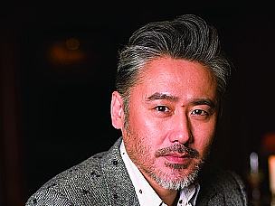 之前给京东商城红酒系列做的一个挂在电梯内的海报宣传页面，好几个尺寸。