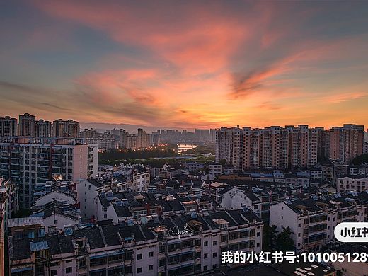 彩霞满天