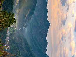 一生痴绝处，无梦到徽州