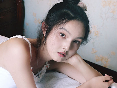 又少女（個人主頁-ZMjk2NDM3NjQ=） - 人像攝影 - 站酷設(shè)計師石榴毛毛原創(chuàng)素材 - 站酷ZCOOL