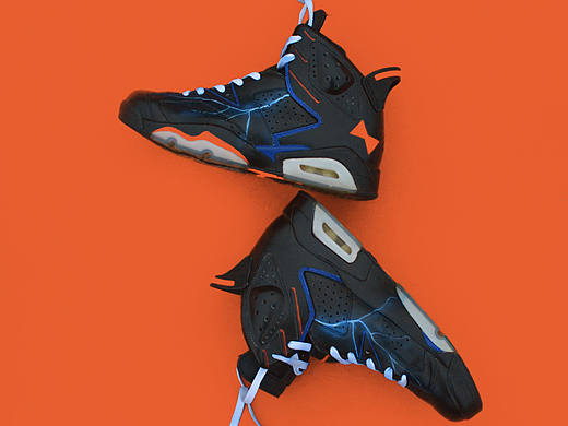 黑寡妇球鞋定制（个人主页-ZMTk1MDYwMjA=） - 产品摄影 - 站酷设计师带着皮卡丘玩原创素材 - 站酷ZCOOL