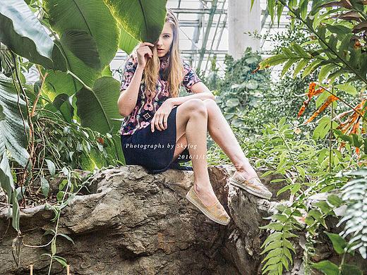 米基女鞋外拍（个人主页-ZMTYwMzc0NDA=） - 人像摄影 - 站酷设计师社科原创素材 - 站酷ZCOOL