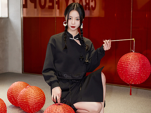 灯笼高举 年味到来