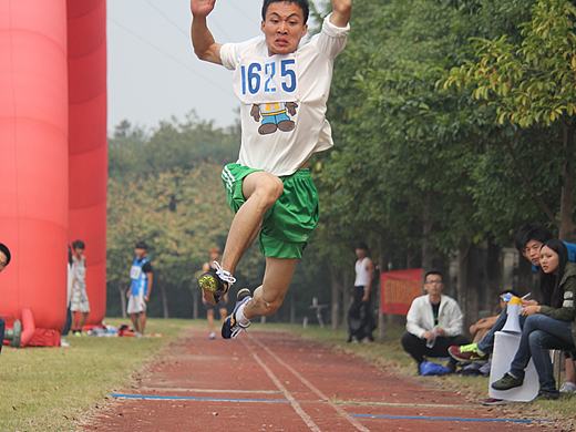 飞跃在那一瞬间
