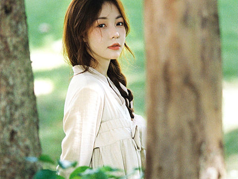 在森林里捡到一只精灵🧚‍♀️韩系胶片写真