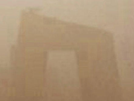 北京那个霾啊......