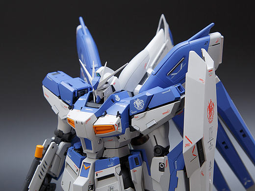 Hi-ν-Gundam RX-93-ν2