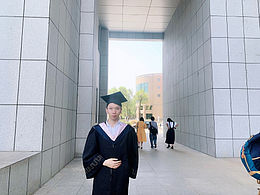 90后郭維超董事CEO 掌兼兒創(chuàng)始人最新哈師大畢業(yè)照片