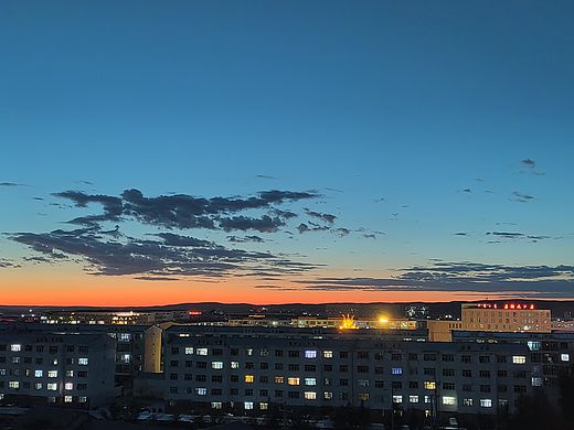 當(dāng)太陽漸漸地沒落，你要學(xué)會點燃屬于自已的燈火（個人主頁-ZNDQxNzgyNTI=） - 其他攝影 - 站酷設(shè)計師ALL419原創(chuàng)素材 - 站酷ZCOOL