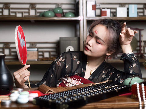 闲逸