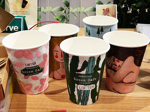 LOFTER与Innisfree合作的插画活动