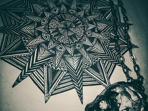 和水晶骷髅很配嘛!