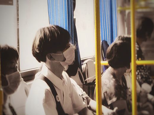 ╱ 情书 ╱ 阳光洒在你穿的校服上 我说今天的云很帅