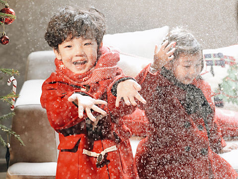 兩小無猜????????（個人主頁-ZNTc2MDM2NTI=） - 人像攝影 - 站酷設計師Sheraqing原創(chuàng)素材 - 站酷ZCOOL