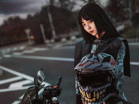 暗黑系机车少女
