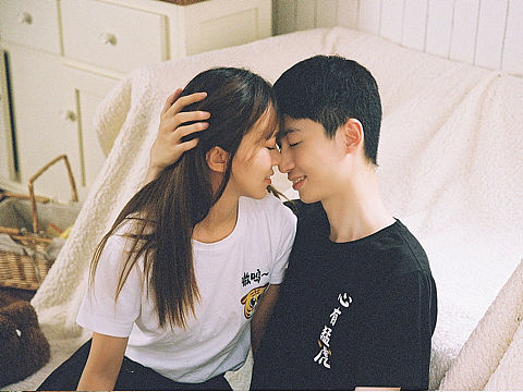 “心怀浪漫宇宙，也珍惜人间日常”💕🐈