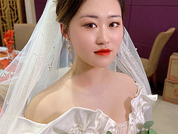 学化妆去哪里南阳海蓝岛化妆美容美甲学校