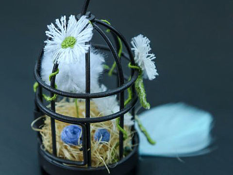 花与鸟笼（刺绣）