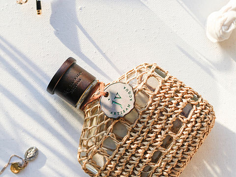 香水（个人主页-ZMzg2OTIyNjg=） - 产品摄影 - 站酷设计师滚头梨_原创素材 - 站酷ZCOOL