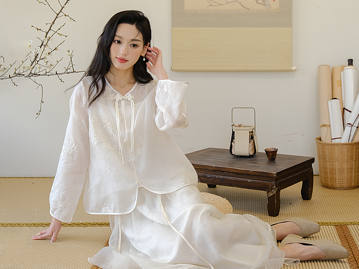 服装拍摄|山有色 2024春夏新中式服装拍摄