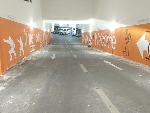 墙绘 涂鸦 墙画 希尔顿酒店地下停车场彩绘