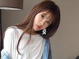 摄影女