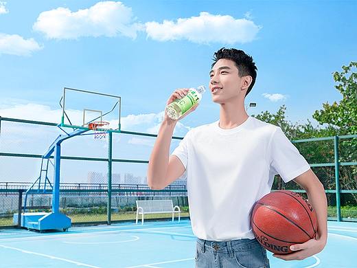 健力宝 X 识润创意 | 饮料产品拍摄案例