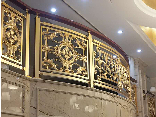 中式香槟金铜艺楼梯-镀金铜扶梯效果图