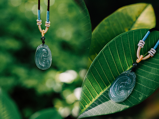 远山摄 | 翡翠绿如意（个人主页-ZNjY0MTg4NDg=） - 产品摄影 - 站酷设计师远山摄原创素材 - 站酷ZCOOL