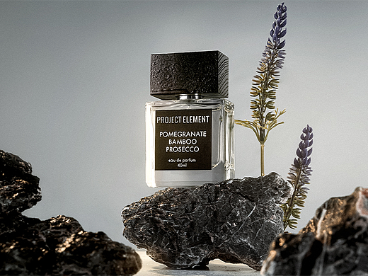 祖马龙/产品拍摄。