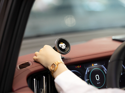 随手拍丨咫尺磁吸车载手机支架