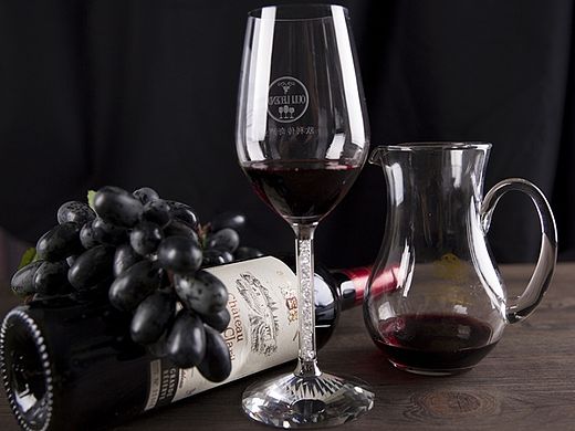 红酒广告图 创意拍摄