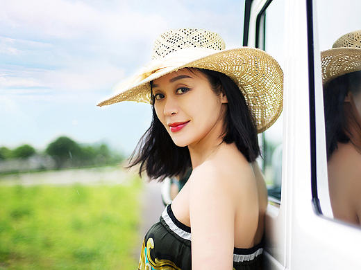蒽，这是一位少妇。（个人主页-ZMTcxMTgyOTY=） - 人像摄影 - 站酷设计师达希尔daxier原创素材 - 站酷ZCOOL