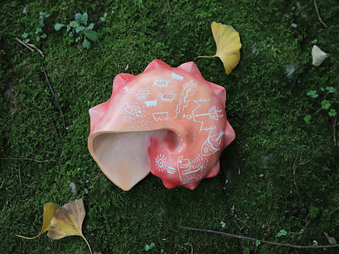 陶瓷雕塑作品《拾遗》