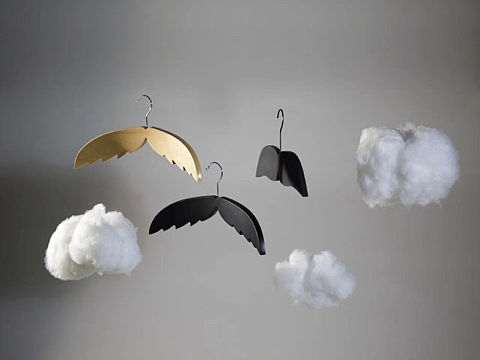 简约大方卡通独特的衣架