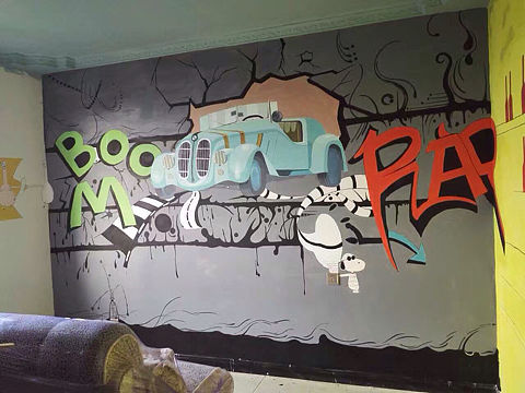 第一次墙绘，有待加强