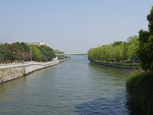 清明下的苏州一角