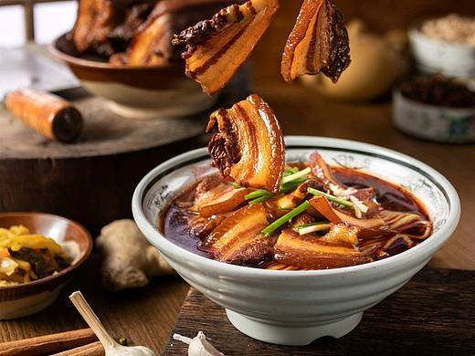 面条大肉面卤肉面肥肠面牛肉面排骨面｜六朝居面馆