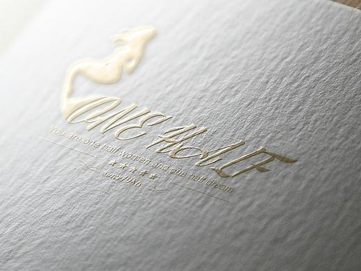 one half 女性logo设计