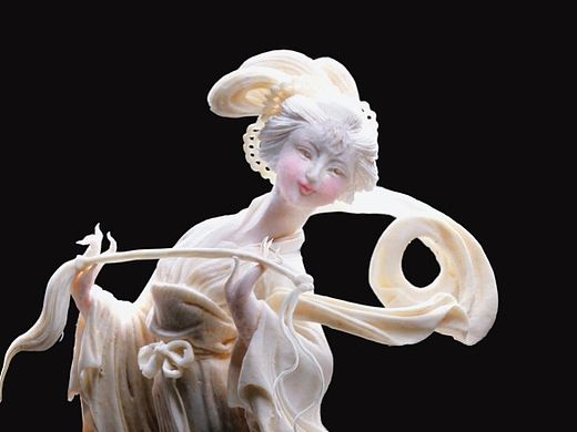 芋头变形记——芋雕作品《织女》