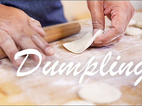 冬天不端饺子碗,冻掉耳朵没人管