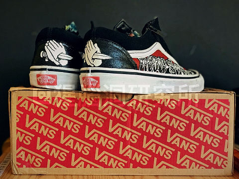 VANS/范斯&英文花体设计