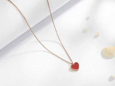 吊墜拍攝（個(gè)人主頁-ZMzg2MDY3MTY=） - 產(chǎn)品攝影 - 站酷設(shè)計(jì)師卡卡LIC原創(chuàng)素材 - 站酷ZCOOL